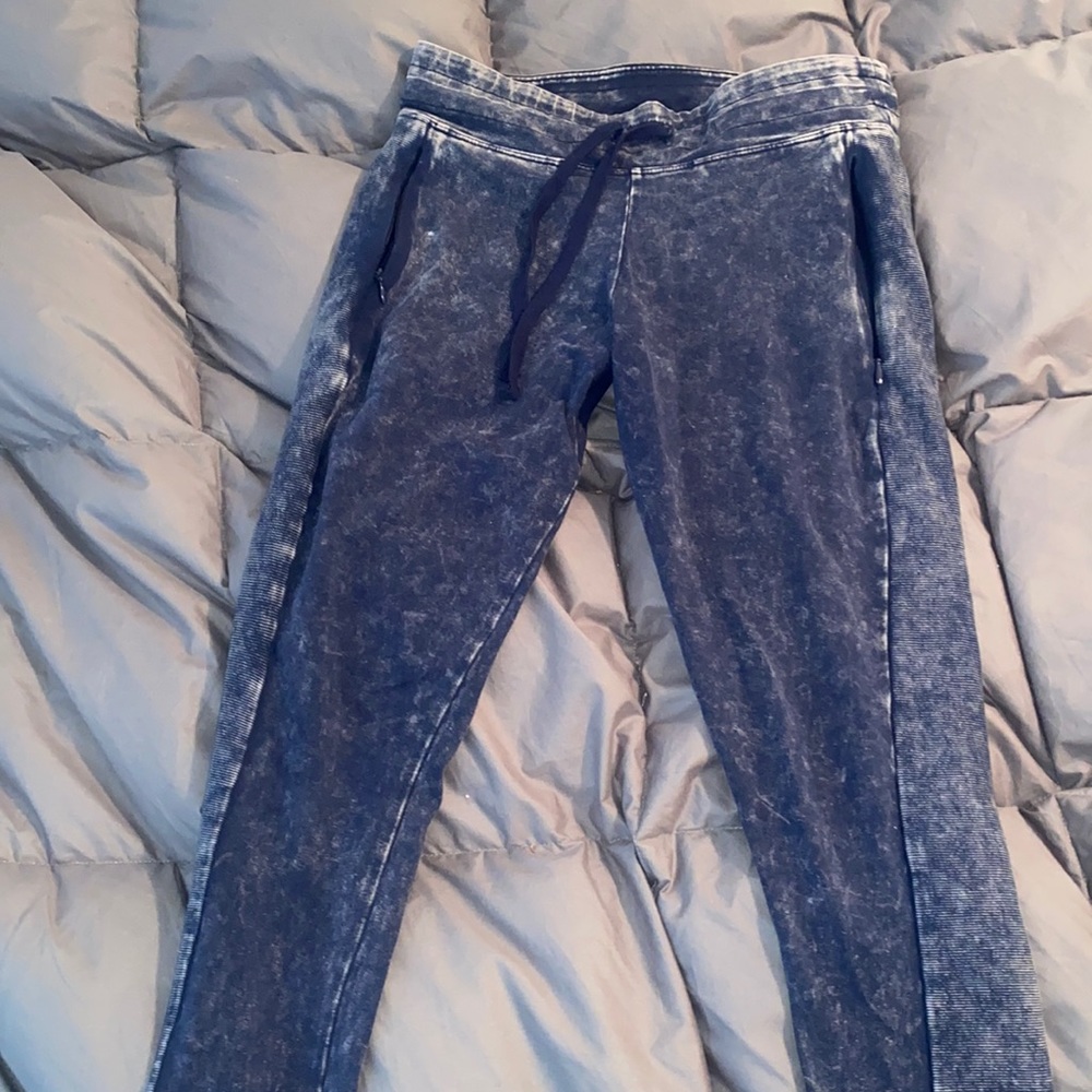 Denim distressed look yoga leggings